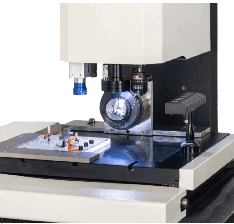 VVision Measuring System with Software-Controlled Illumination